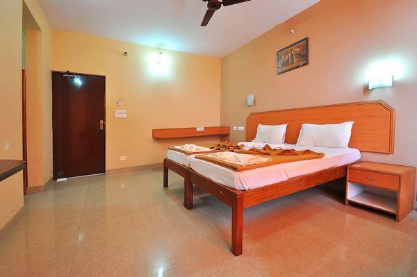 Sreeya Comforts Mysore Bagian luar foto